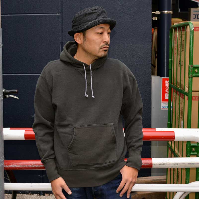 TwoMoon "92023" V-gusset Hooded Sweatshirt