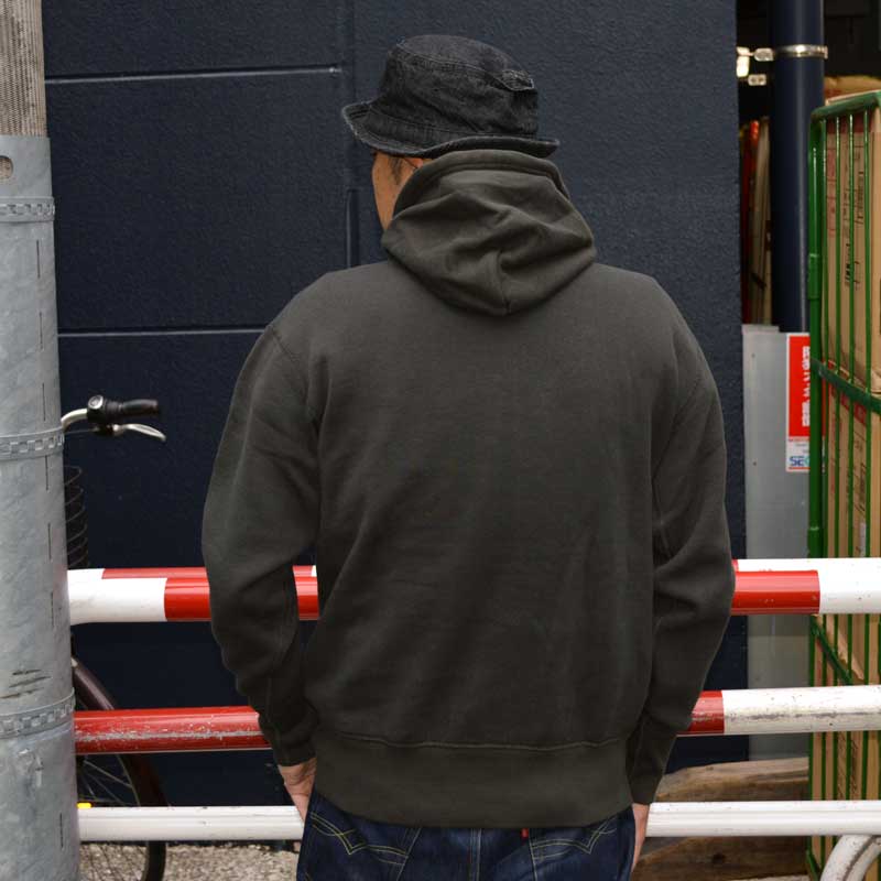 TwoMoon "92023" V-gusset Hooded Sweatshirt