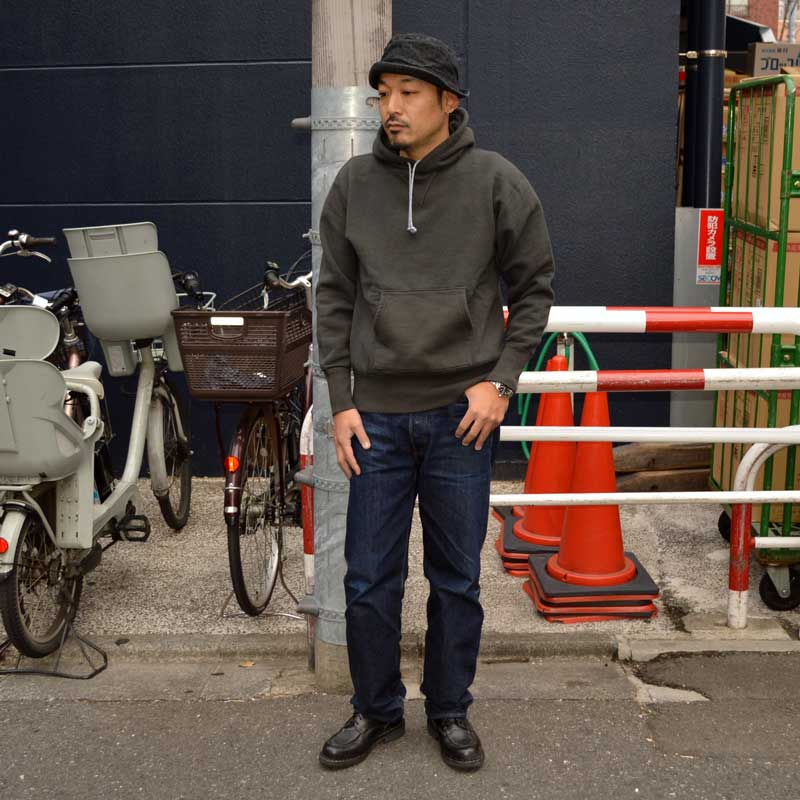 TwoMoon "92023" V-gusset Hooded Sweatshirt