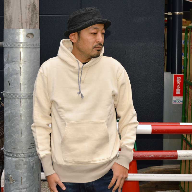 TwoMoon "92023" V-gusset Hooded Sweatshirt