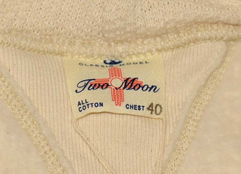 TwoMoon "92023" V-gusset Hooded Sweatshirt