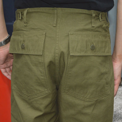BUZZ RICKSON'S "BR51735" TROUSERS, MEN'S, COTTON SATEEN OLIVE GREEN QM SHADE 107, TYPE 1, CLASS SHORTS