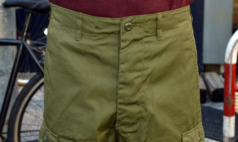 BUZZ RICKSON'S "BR51907" TROUSERS, MEN'S, COTTON WIND RESISTANT POPLIN, OLIVE GREEN, ARMY SHADE 107 SHORTS