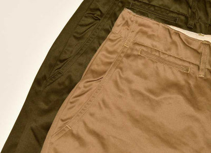 BUZZ RICKSON'S "BR52381" EARLY MILITARY CHINOS (MOD.) 1945 MODEL SHORTS