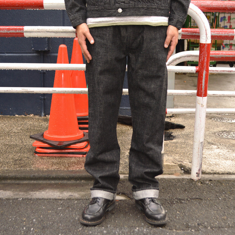 FULL COUNT "1101BK" Straight Black Denim