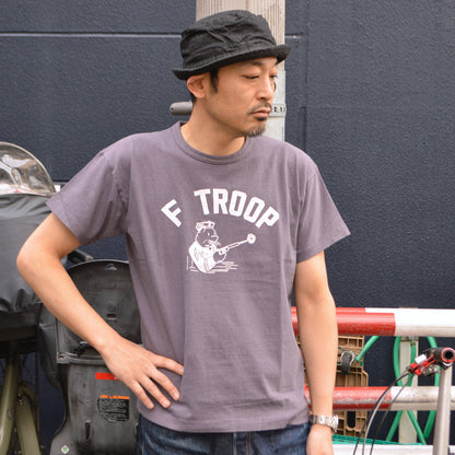 2ND-HAND (WAREHOUSE) "4064 F TROOP" Print T-shirt