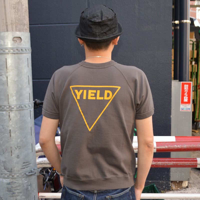 2ND-HAND (WAREHOUSE) "4104" S/S Sweat "YIELD"