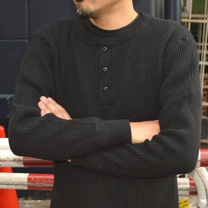 UES "66BW"Big Waffle Henley-Neck T-Shirt