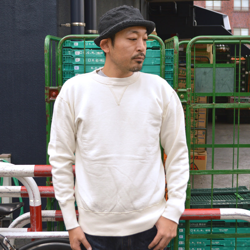 TwoMoon "92022"  V-gusset Set-in Sleeve Sweatshirt