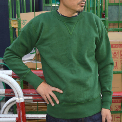 TwoMoon "92022"  V-gusset Set-in Sleeve Sweatshirt