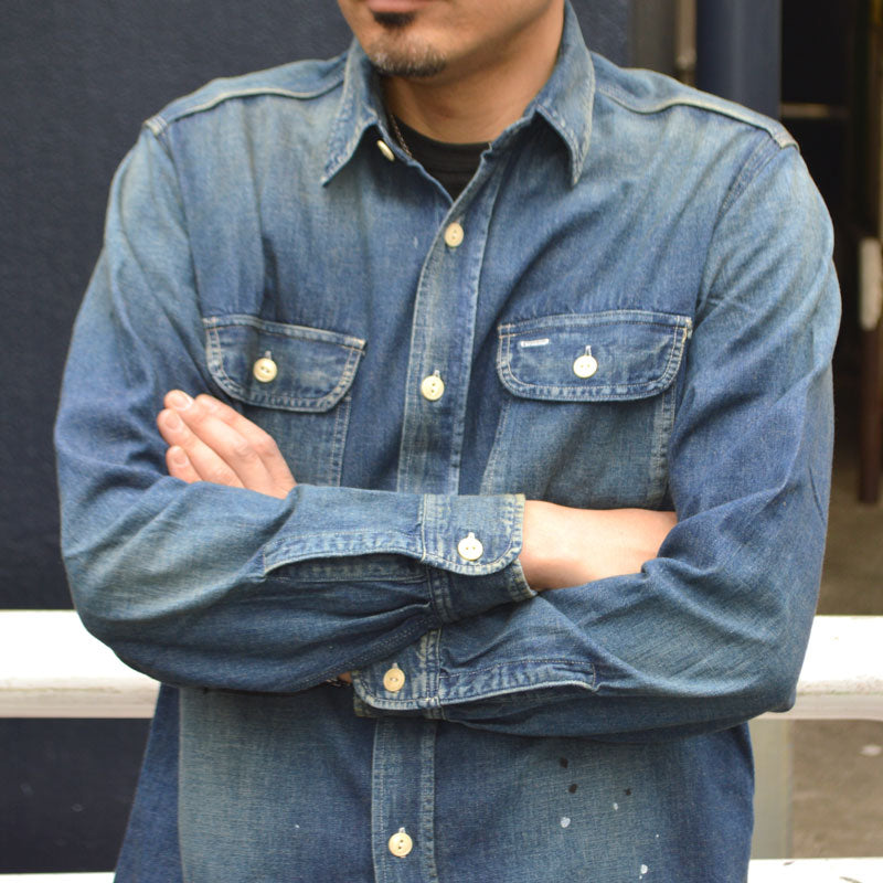 SUGAR CANE "SC29474" Blue Denim L/S Work Shirt Aged Model
