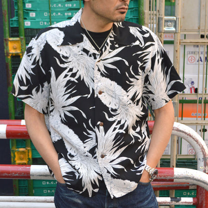 SUN SURF "SS39413" Rayon Hawaiian Shirt Aloha Shirt “ISLAND PINEAPPLE”